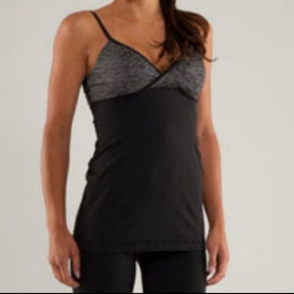 Lululemon black embrace tank size 6 - Picture 1 of 7